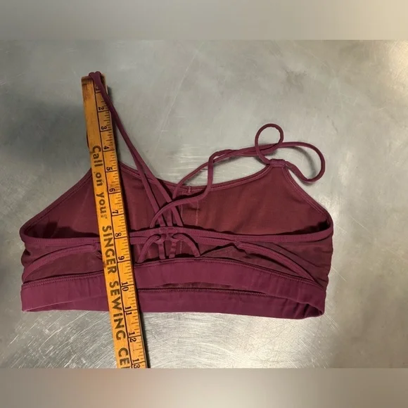 Lululemon - Make A Move Bra US6 - Picture 4 of 6